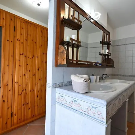 La Perla Di Con Jacuzzi E Sauna 别墅